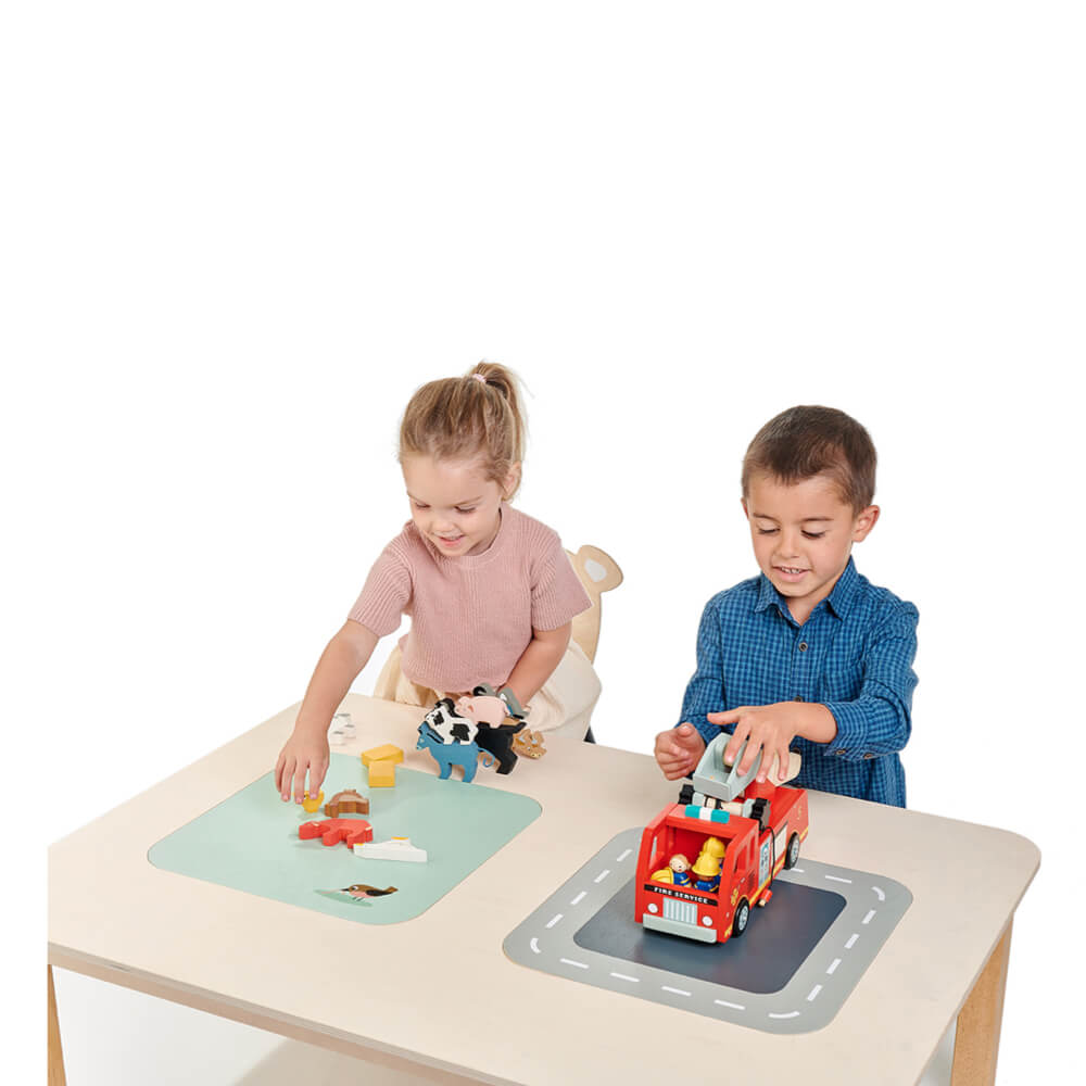 Tender Leaf Play Table