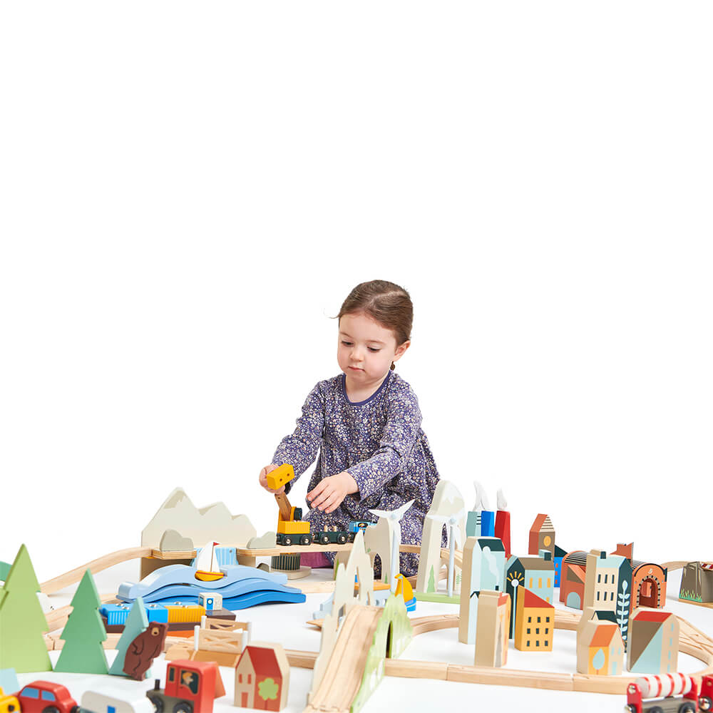 Tender Leaf Mountain View Train Set
