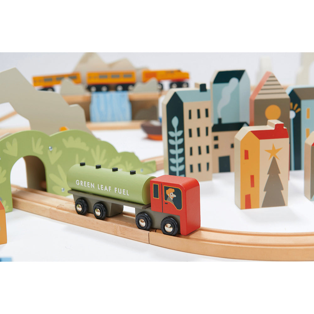 Tender Leaf Mountain View Train Set