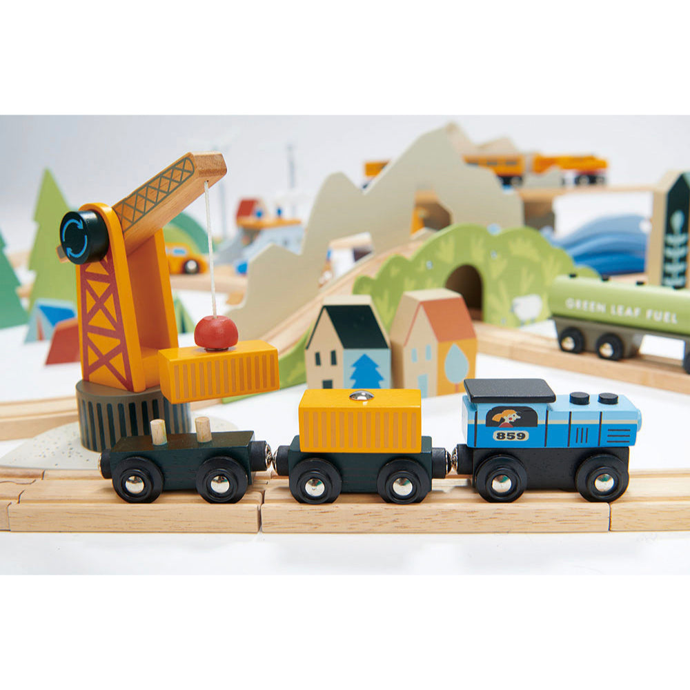 Tender Leaf Mountain View Train Set