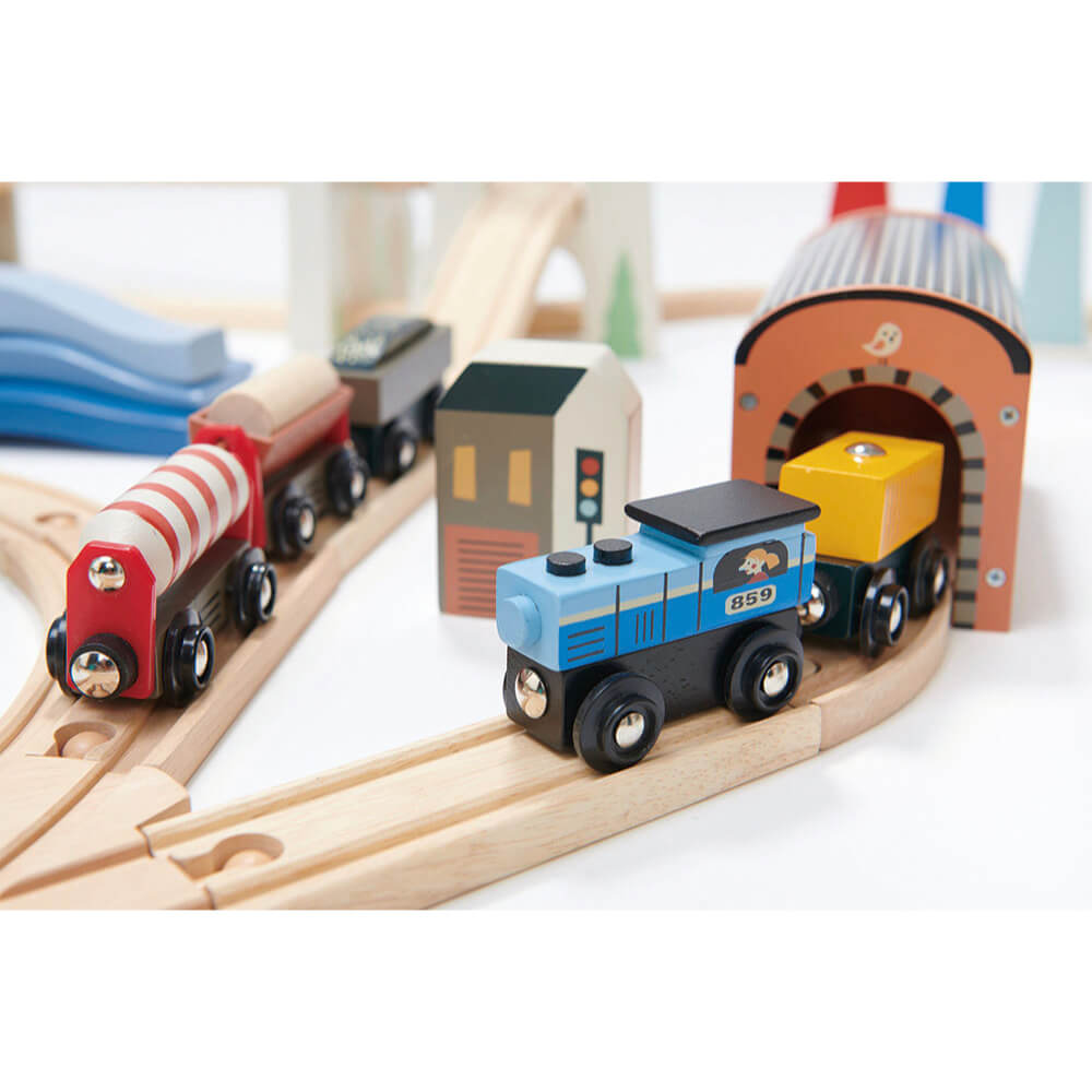 Tender Leaf Mountain View Train Set