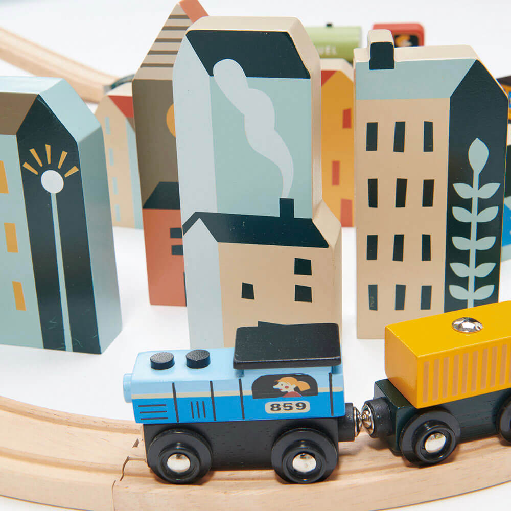 Tender Leaf Mountain View Train Set